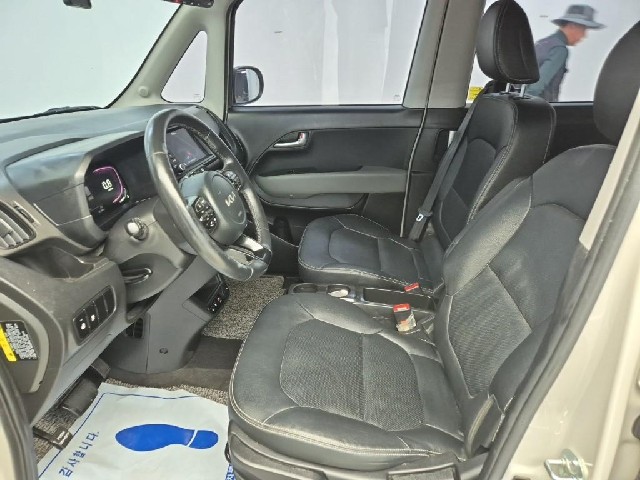 6081500380R11.jpg