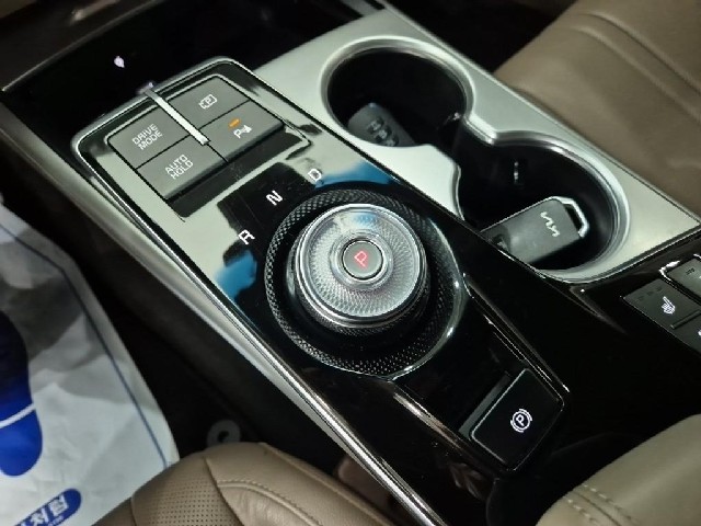 6061000243R8.jpg
