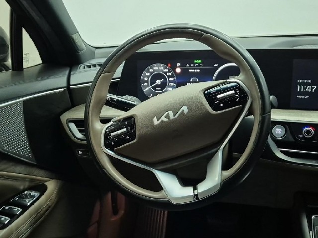 6061000243R9.jpg