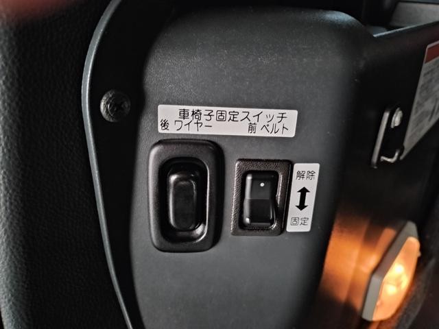 0505345A30260830W00109.jpg