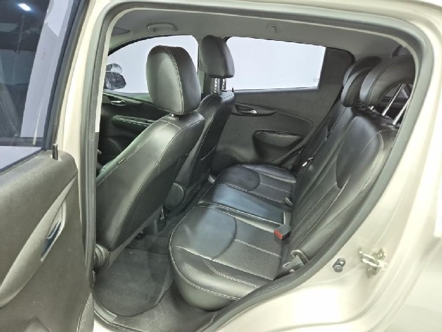 6081000261R12.jpg