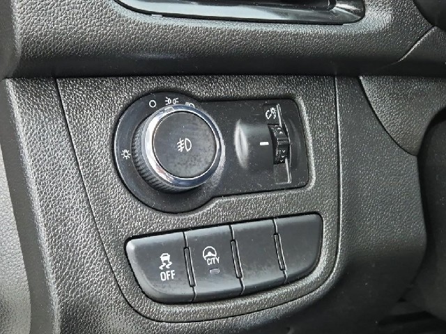 6081000243R16.jpg