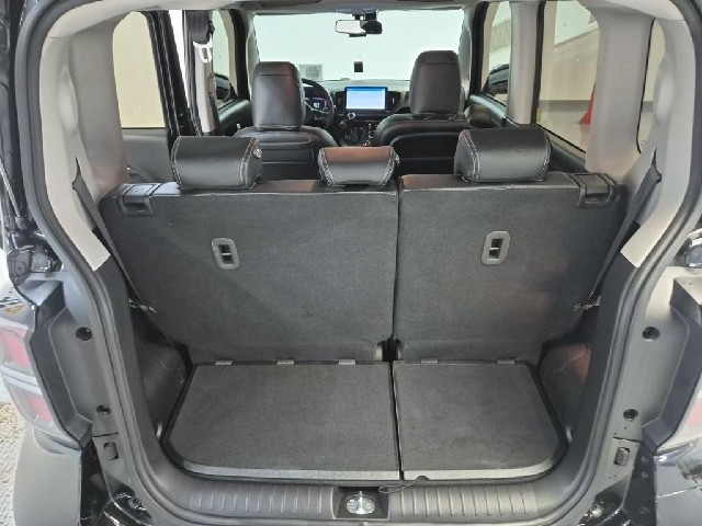 6081500482R18.jpg