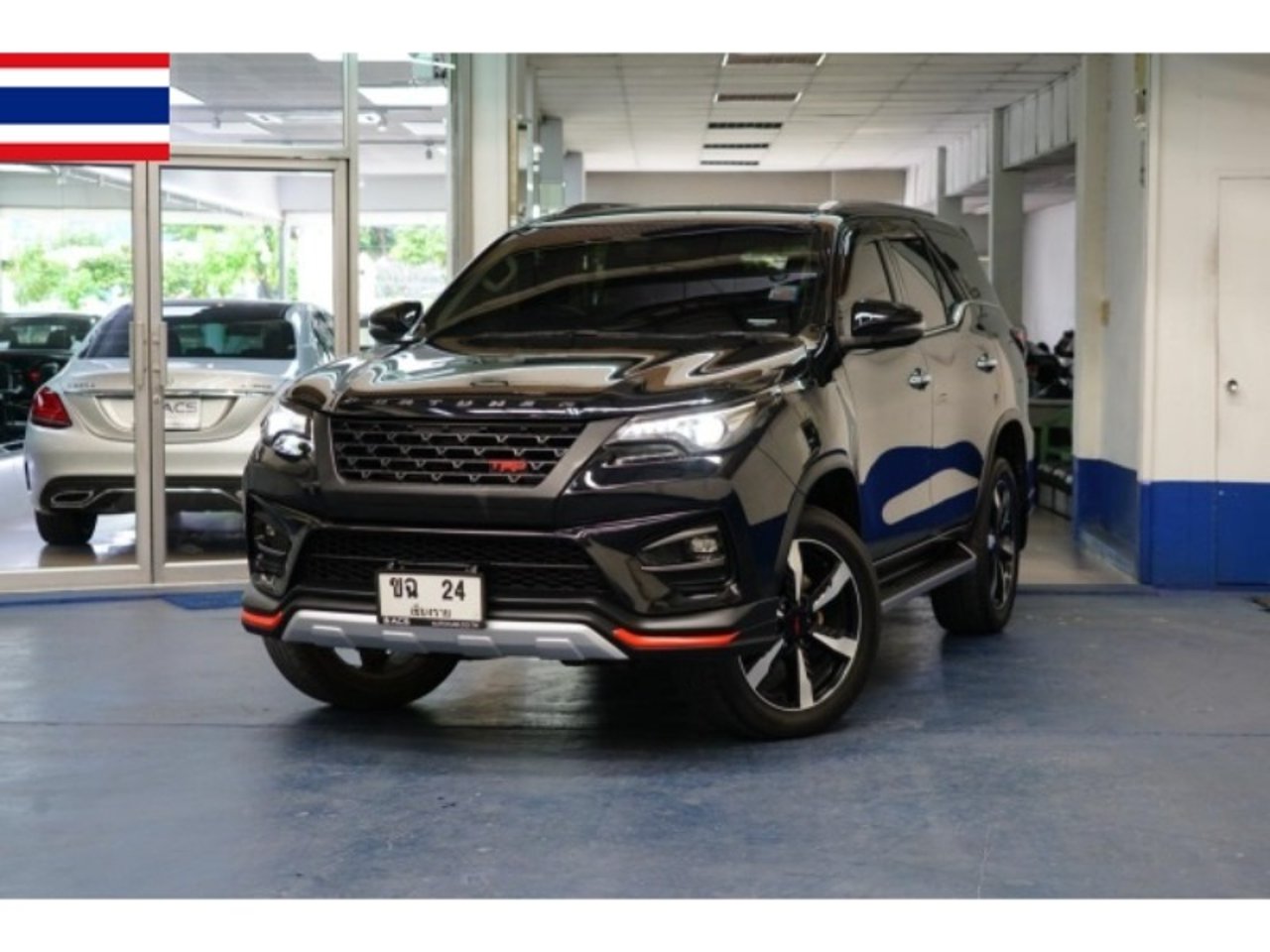 2019 Toyota Fortuner, photo 1 of 1