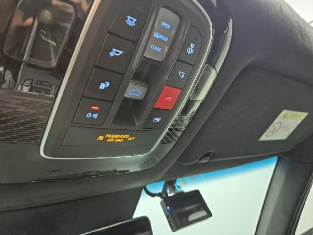 6071501858R18.jpg