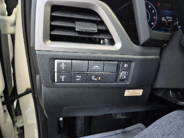 6071001565R18.jpg
