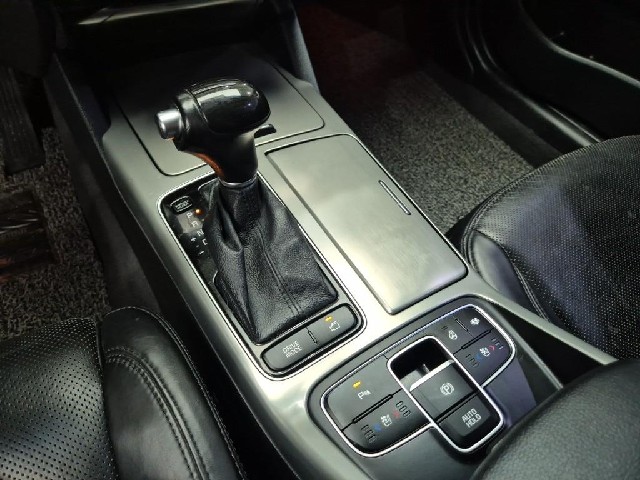 6061000112R8.jpg