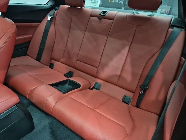 6081000775R12.jpg