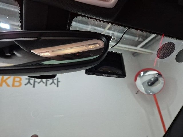 6081000775R17.jpg