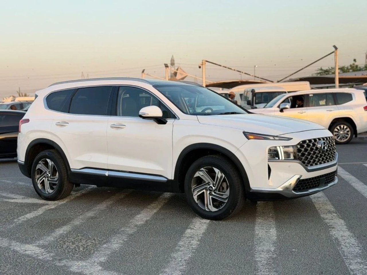 2023 Hyundai Santa, photo 1 of 1