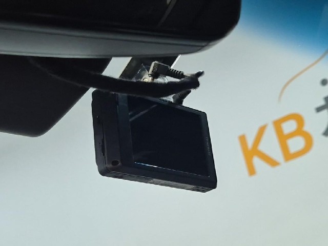 6081500624R17.jpg
