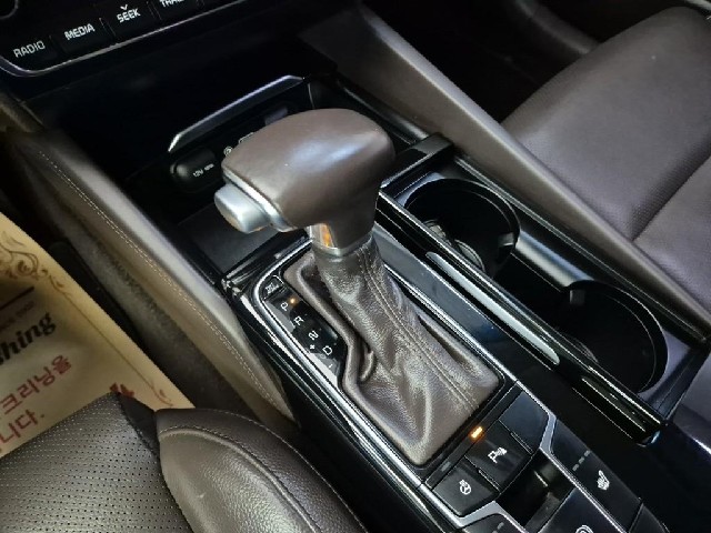 6081000575R8.jpg
