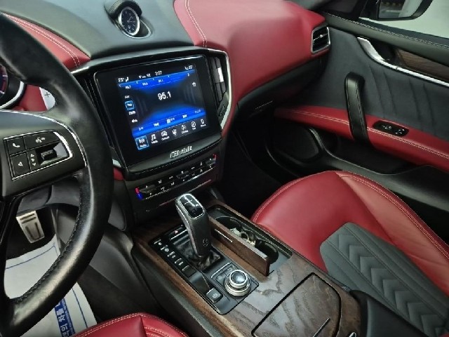 6031001993R10.jpg