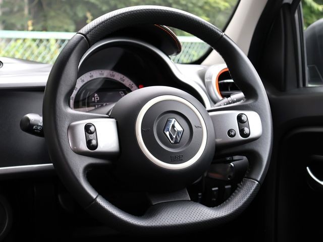 188f45ccf440f747baaac660d300e472.jpg