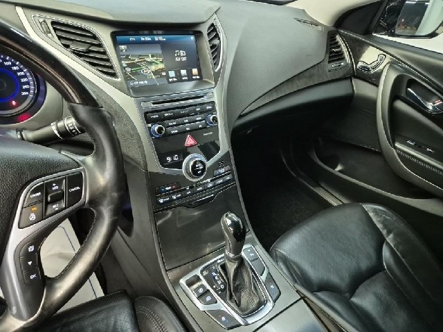 6071501825R10.jpg
