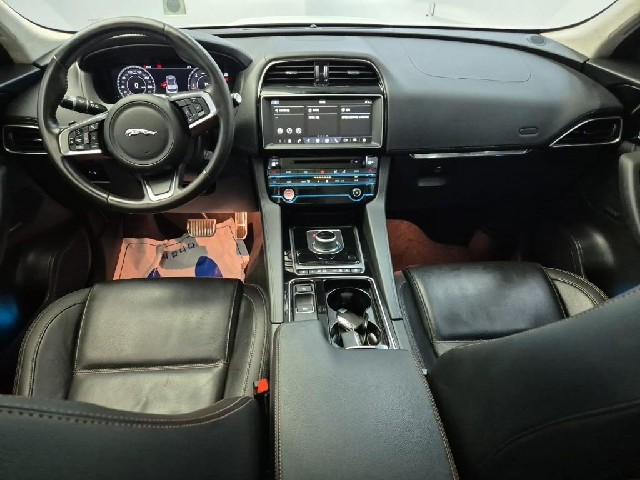 6071502295R7.jpg