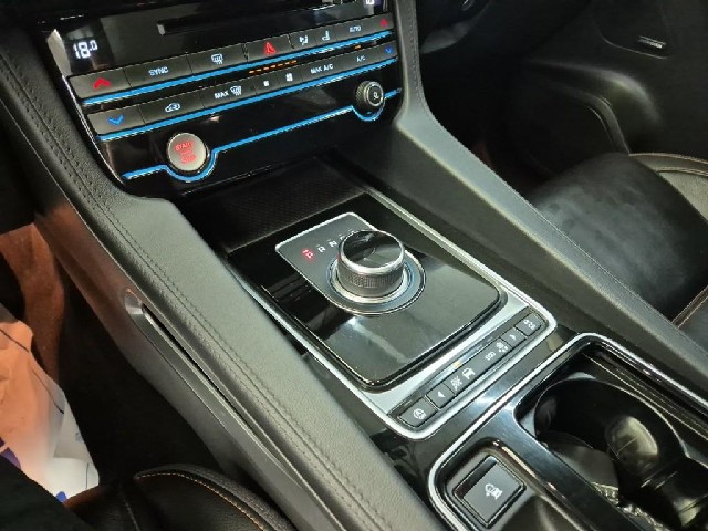 6071502295R8.jpg