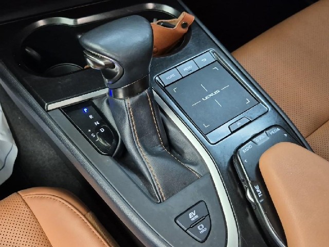 6071501485R8.jpg