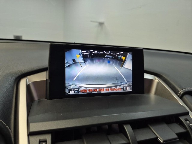 6061500227R15.jpg