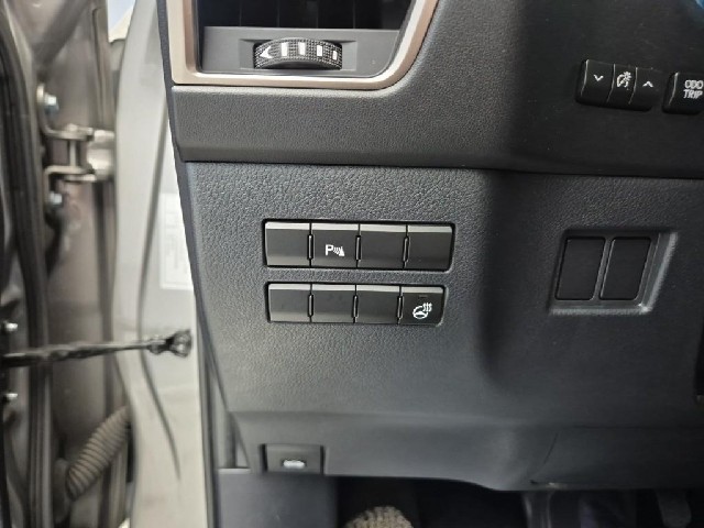 6061500227R18.jpg