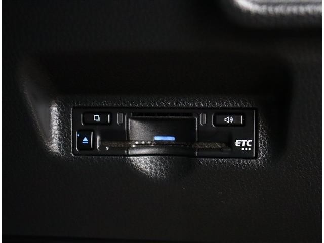 0560809A30260830W00116.jpg