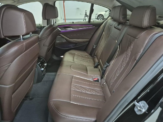 6061500836R12.jpg