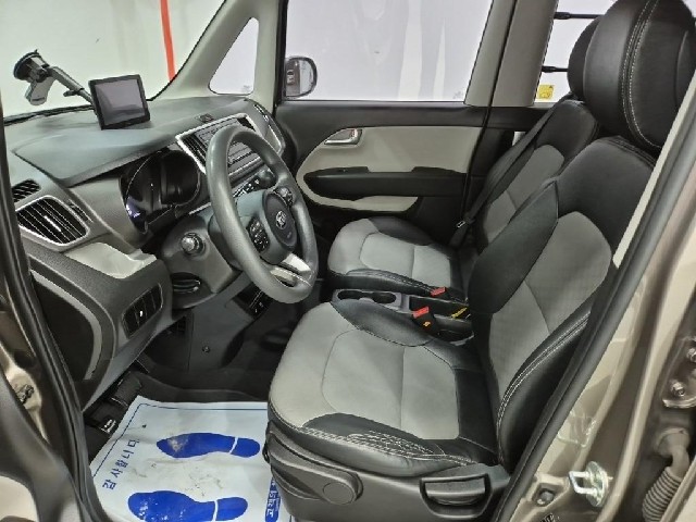 6081002451R11.jpg