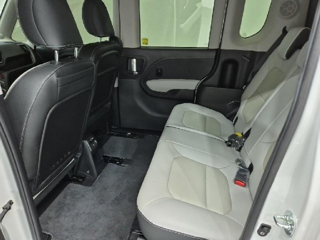 6091000676R12.jpg