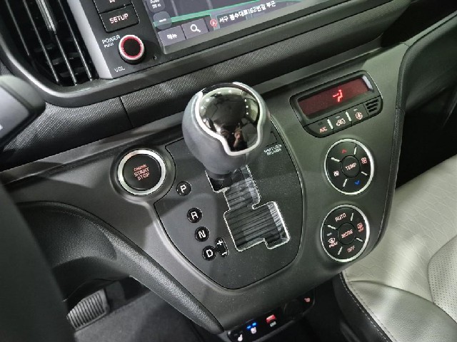 6091000676R8.jpg