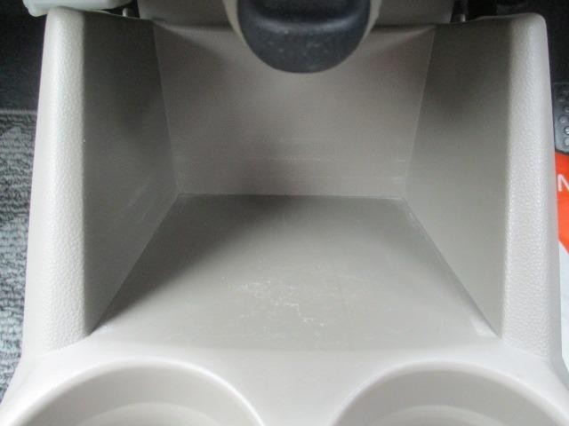 0610087A30260830W00117.jpg