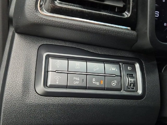 6071001015R17.jpg