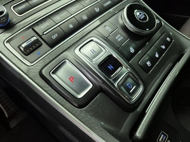 6081000115R8.jpg