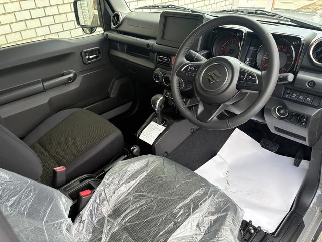 0700986A30260608W00118.jpg