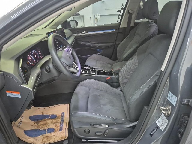 6051501233R11.jpg