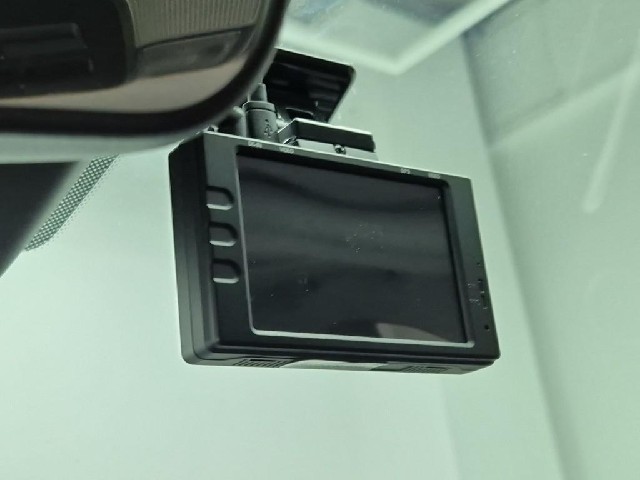 6051001596R15.jpg