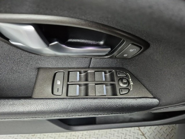 5111500714R19.jpg