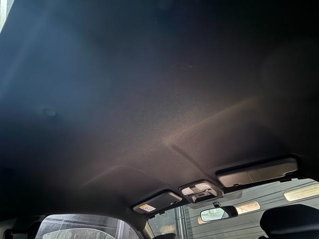 0540441A30261019W00217.jpg