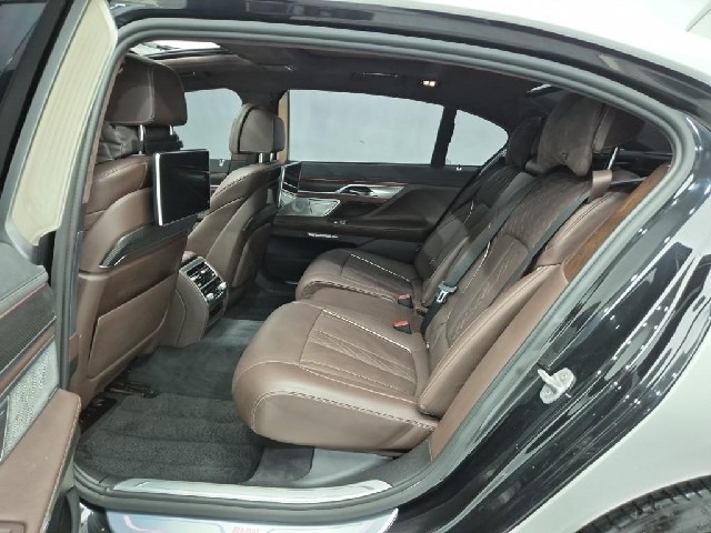 6081001796R12.jpg