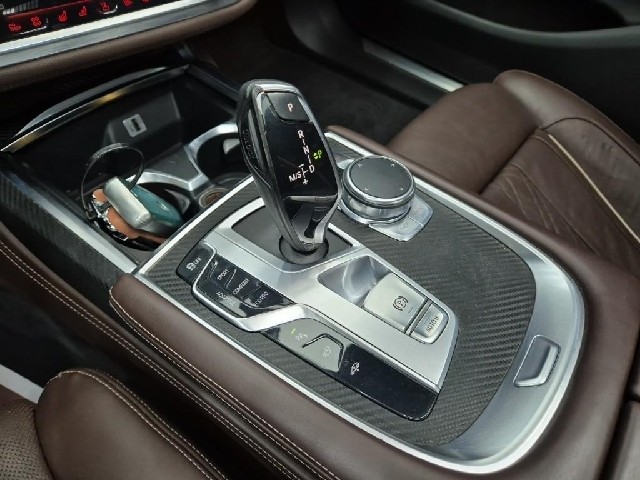 6081001796R8.jpg