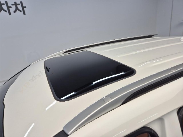 6051001174R13.jpg