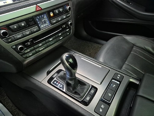 6011000106R8.jpg