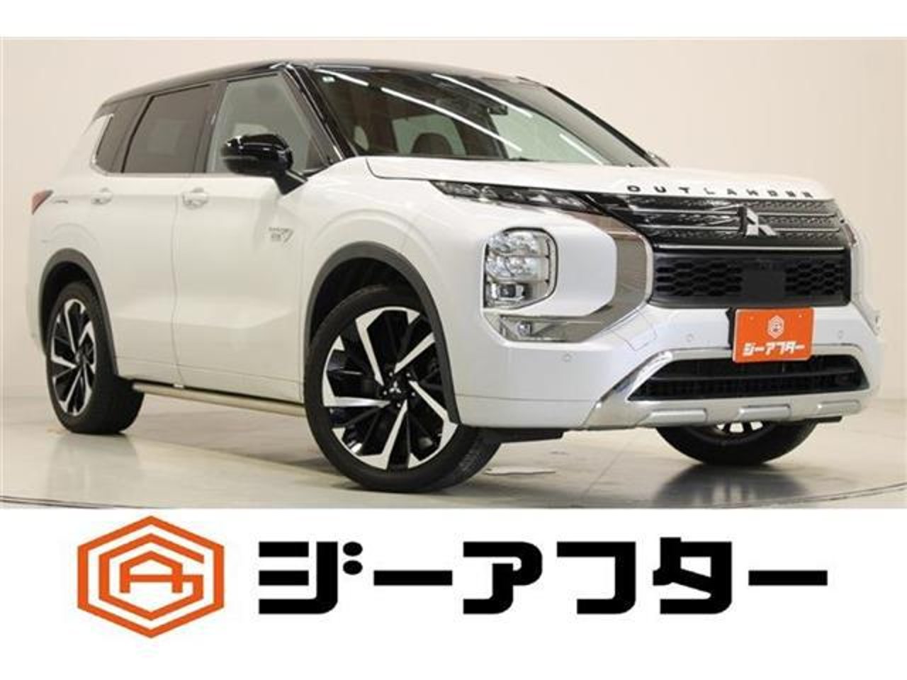 2022 Mitsubishi Outlander, photo 1 of 1