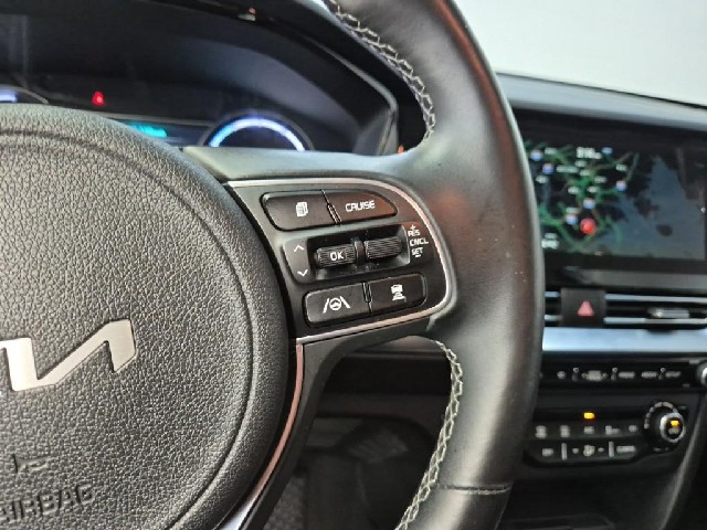 6071502227R15.jpg