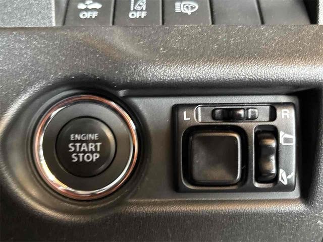 0705929A30260827W00615.jpg