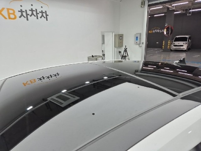 6061000322R13.jpg
