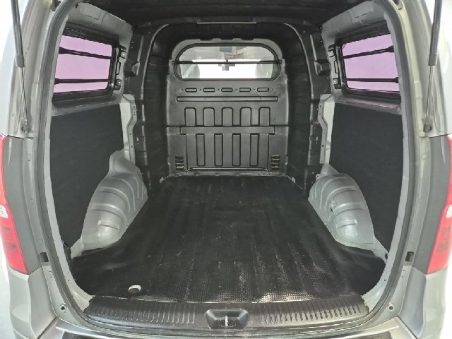 6061500104R18.jpg