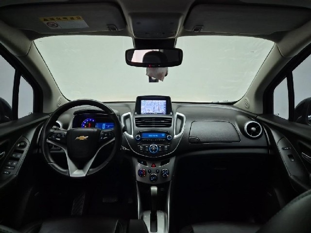 6011000790R7.jpg