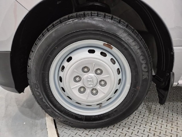 6061002844R18.jpg