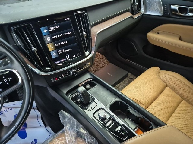 6011500724R10.jpg