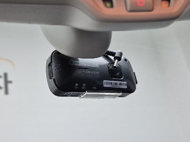6011001063R17.jpg